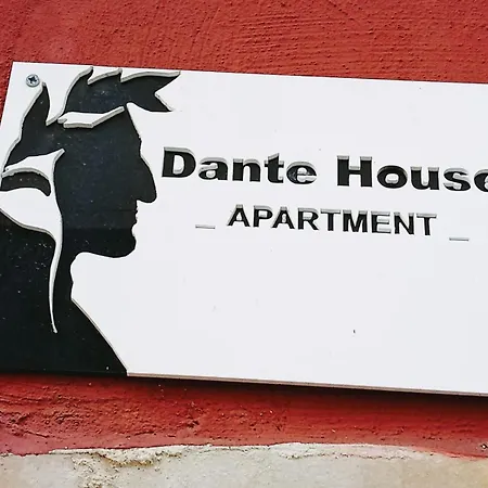 Dante House - By Holiday In The Ct Apartment